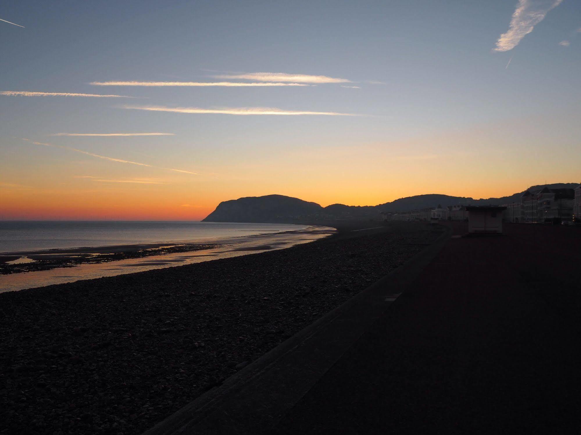 Swn Y Mor Hotel Llandudno Luaran gambar